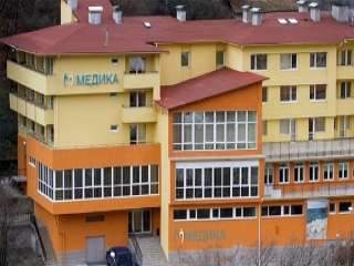 Почивка в балнеохотел, 3 дни със закуски и вечери в Балнеохотел Медика, с.Наречен