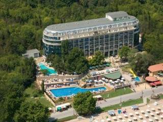 Last Minute Ultra All Inclusive с чадър и шезлонг на плажа след 17.08 в ЛТИ Калиакра Палас, Зл. пясъци