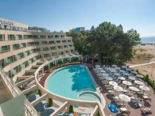 Почивка 2018 на Първа линия, All Inclusive юли и август в Хотел Жерави, Сл. бряг
