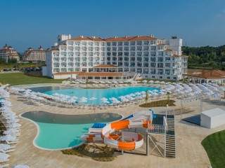 Last Minute на първа линия в Обзор, All inclusive с чадър и шезлонг на плажа в Сънрайз Блу Меджик Ризорт